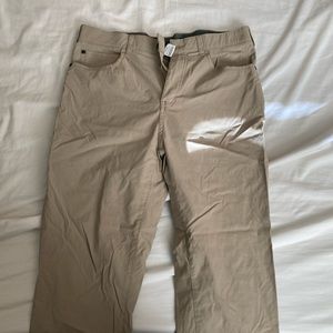 Denali khaki straight leg 32x32 pants